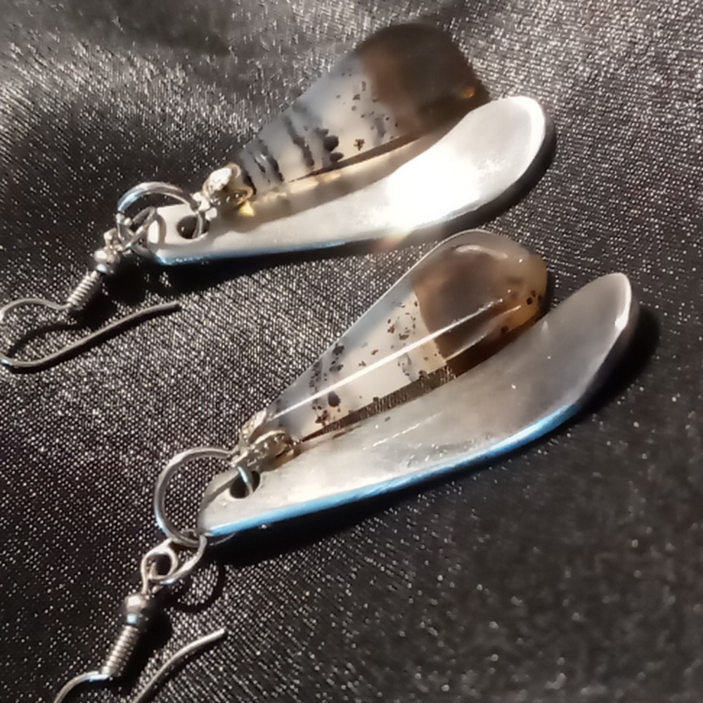 Glass & stainless steel drop earrings.